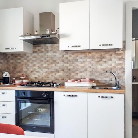 Chez Lina - Appartamento Salina Трапани Екстериор снимка